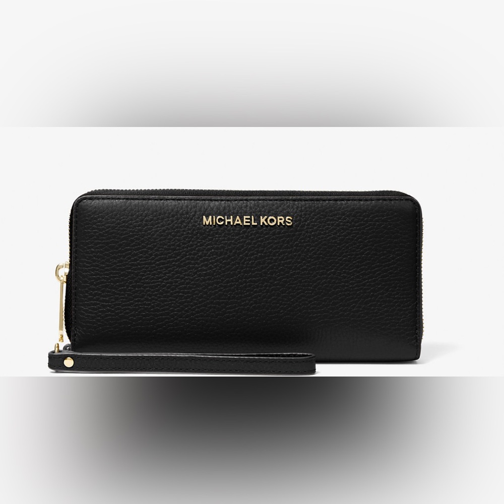 NWT Michael Kors Wallet Pebbled Leather Large Continental